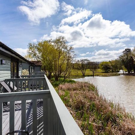 The Vale Golf & Country Club Bishampton Exterior foto