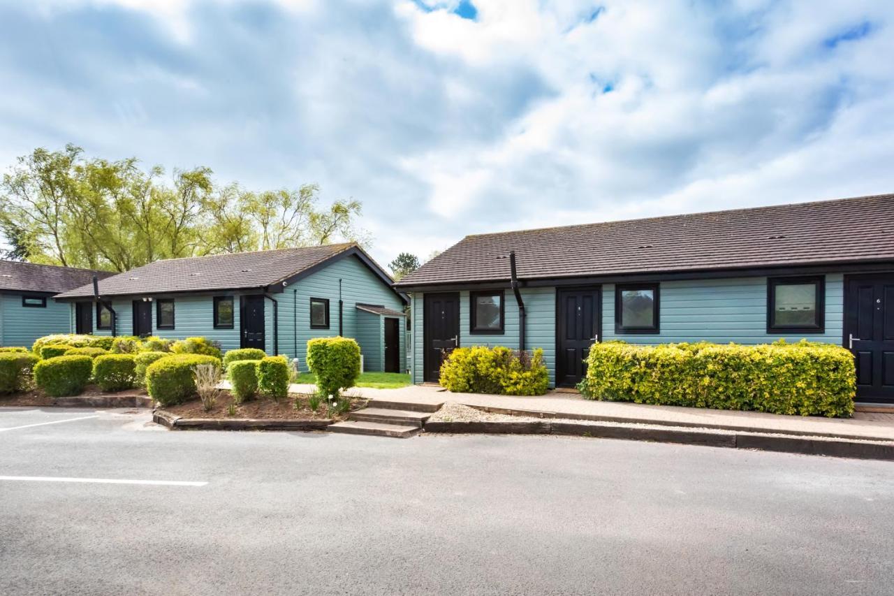 The Vale Golf & Country Club Bishampton Exterior foto