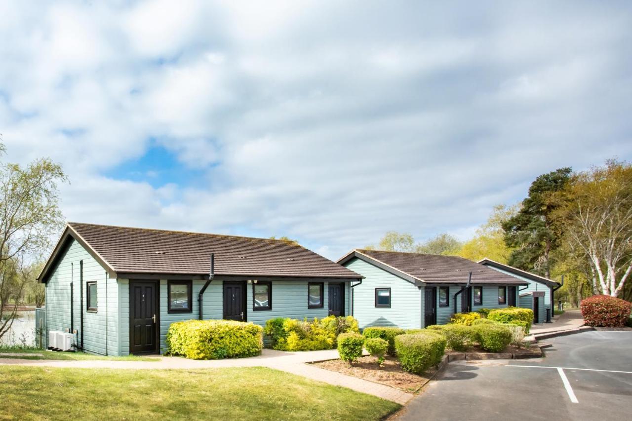 The Vale Golf & Country Club Bishampton Exterior foto