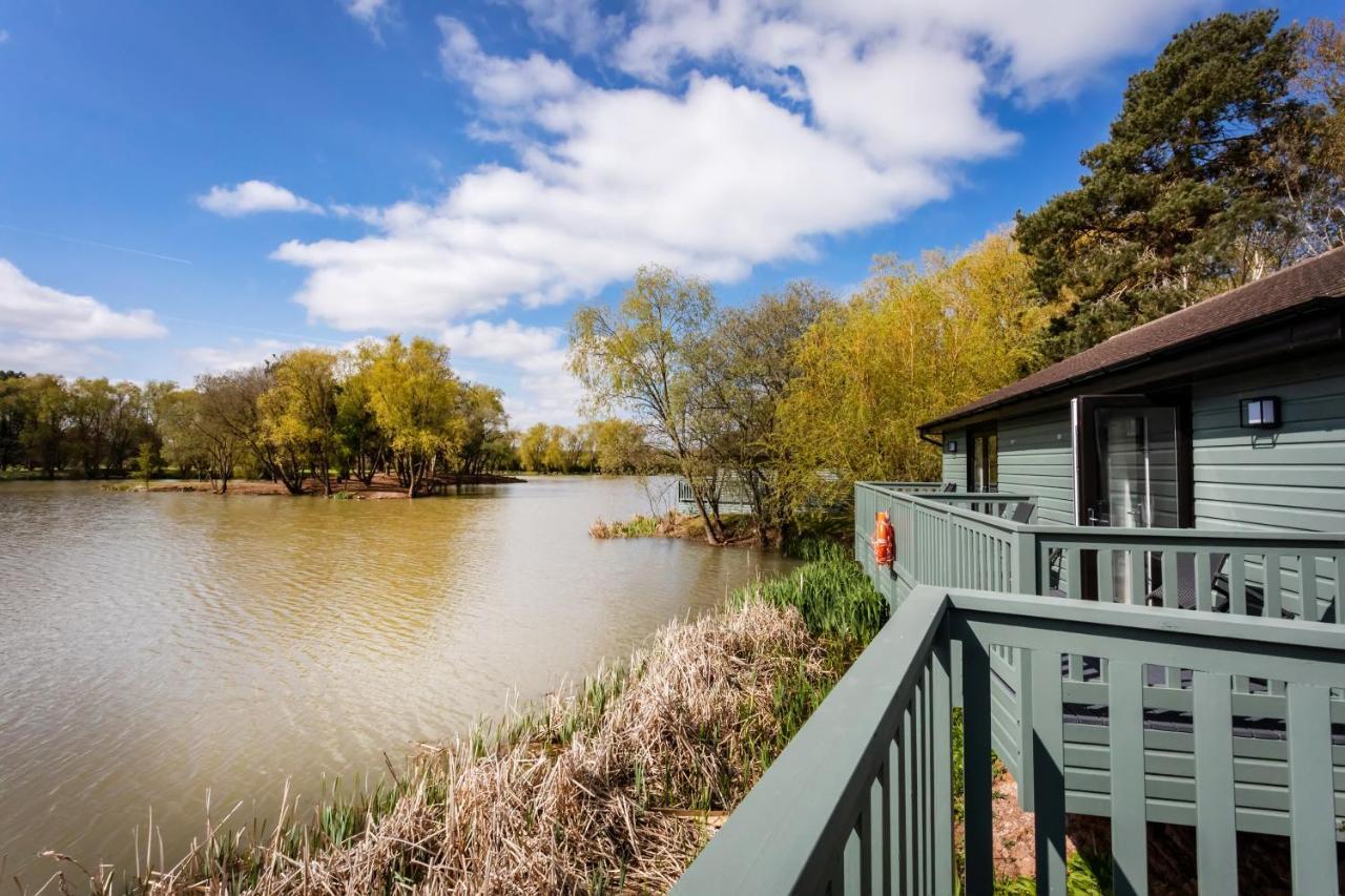 The Vale Golf & Country Club Bishampton Exterior foto