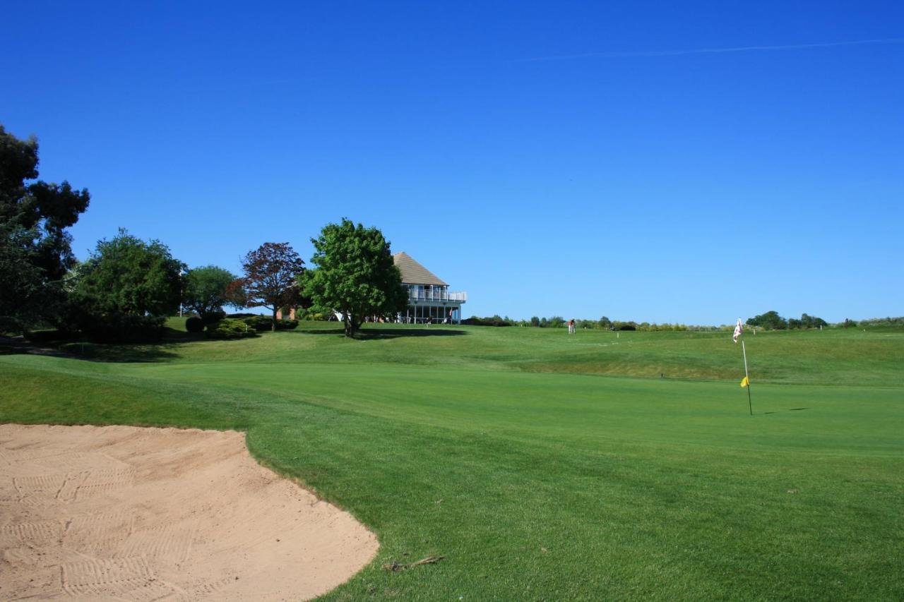 The Vale Golf & Country Club Bishampton Exterior foto
